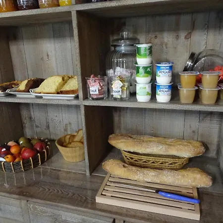 ベッド・アンド・ブレックファスト La Lauriere 3*