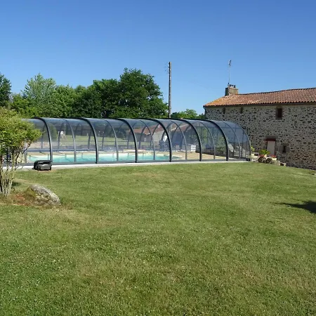 La Lauriere Nocleg ze śniadaniem Treize-Vents